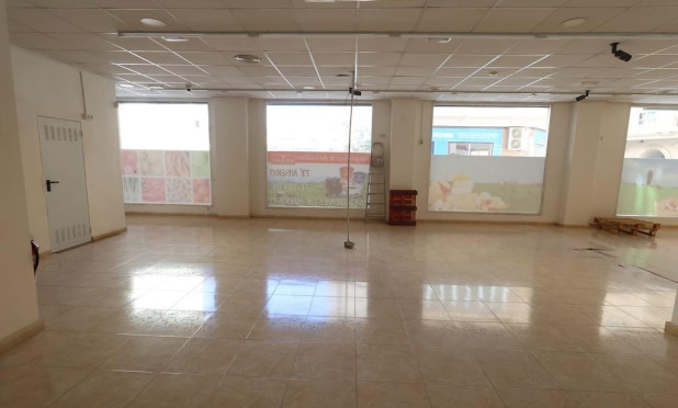 Revente - Commercial premises - Torrevieja - Estacion de autobuses