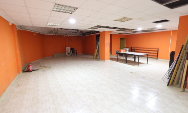 Revente - Commercial premises - Torrevieja - Estacion de autobuses