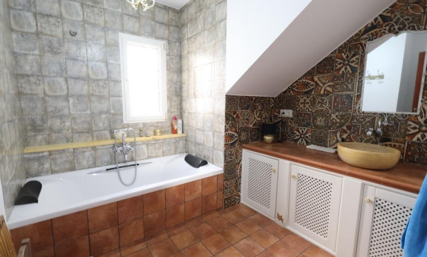 Wiederverkauf - Villa - Orihuela Costa - Villamartín