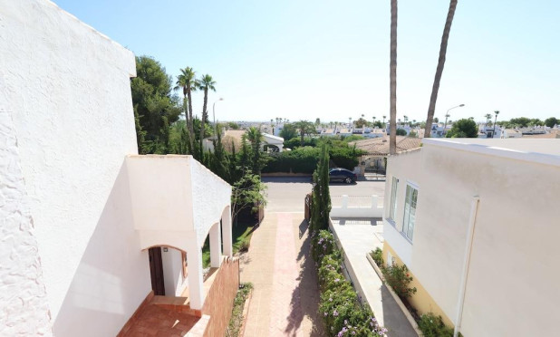 Wiederverkauf - Villa - Orihuela Costa - Villamartín
