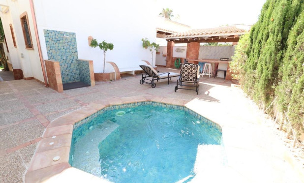Wiederverkauf - Villa - Orihuela Costa - Villamartín