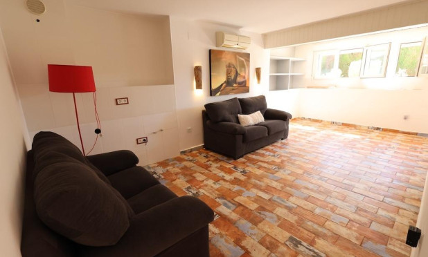 Wiederverkauf - Villa - Orihuela Costa - Villamartín