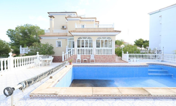 Wiederverkauf - Villa - Orihuela Costa - Villamartín