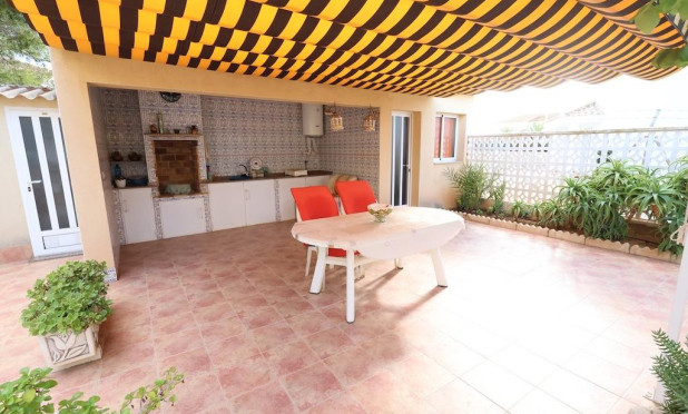 Wiederverkauf - Villa - Orihuela Costa - Villamartín