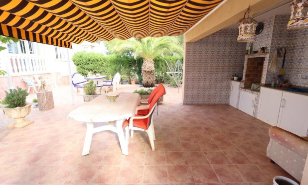 Wiederverkauf - Villa - Orihuela Costa - Villamartín
