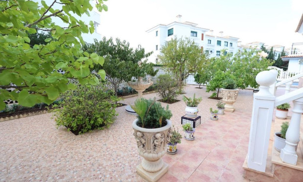Wiederverkauf - Villa - Orihuela Costa - Villamartín