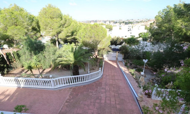 Wiederverkauf - Villa - Orihuela Costa - Villamartín