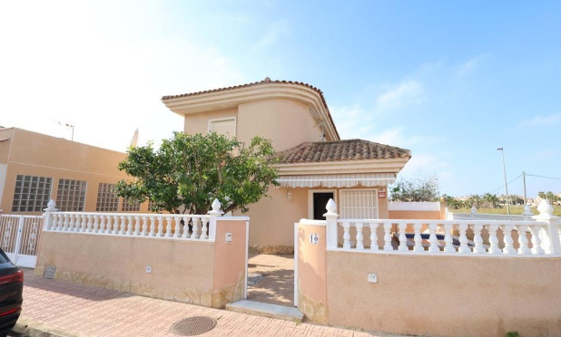 Revente - Villa - Torrevieja - Los Balcones