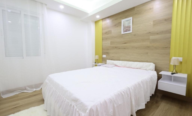 Revente - Appartement - Torrevieja - Centro