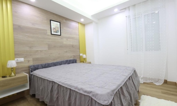 Revente - Appartement - Torrevieja - Centro