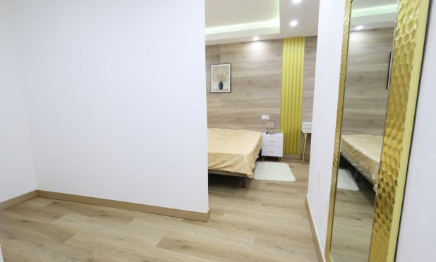 Revente - Appartement - Torrevieja - Centro