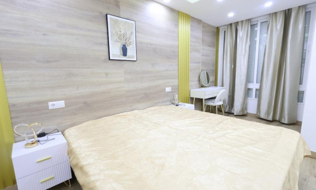 Revente - Appartement - Torrevieja - Centro