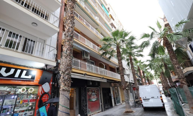 Revente - Appartement - Torrevieja - Centro