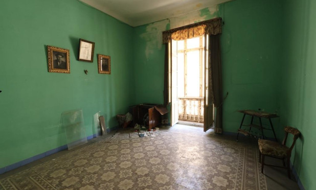 Revente - Inmueble singular - Orihuela - Zona Centro