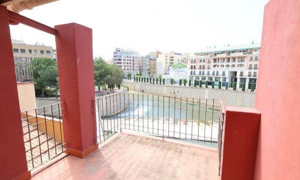 Revente - Inmueble singular - Orihuela - Zona Centro