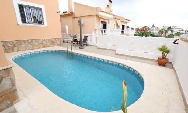 Revente - Villa - San Miguel de Salinas - Las filipinas
