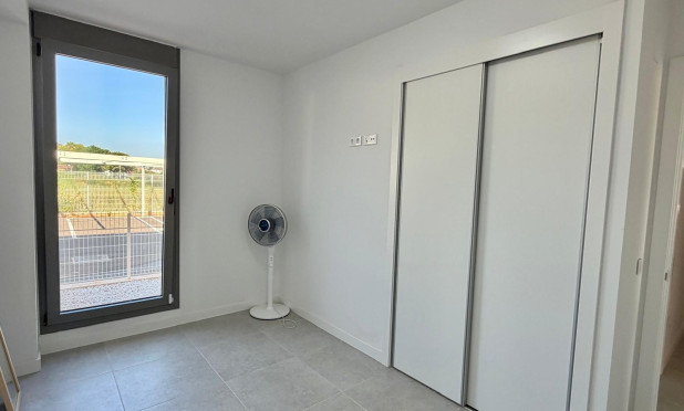 Odsprzedaż - Mieszkanie w bloku - Denia - Dénia