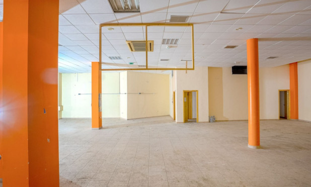 Resale - Commercial - Torrevieja