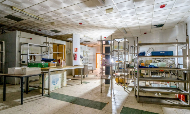 Resale - Commercial - Torrevieja