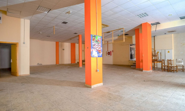 Resale - Commercial - Torrevieja