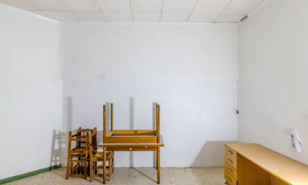 Resale - Commercial - Torrevieja