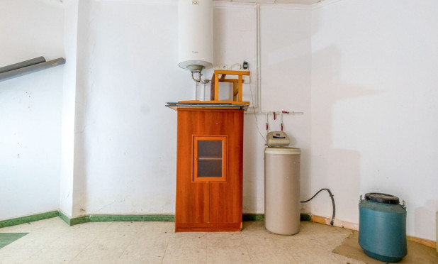 Resale - Commercial - Torrevieja