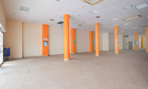 Resale - Commercial - Torrevieja