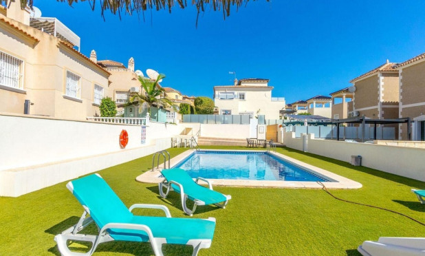 Resale - Villa - Orihuela Costa - Villamartín