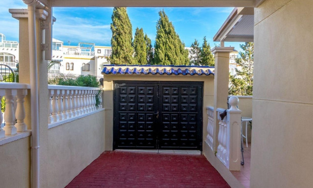 Resale - Villa - Orihuela Costa - Villamartín