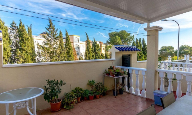 Resale - Villa - Orihuela Costa - Villamartín