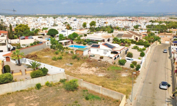 Resale - Plot / Land - Torrevieja - Los Balcones - Los Altos del Edén