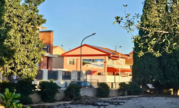 Odsprzedaż - Kamienica - San Javier