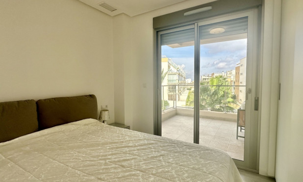 Resale - Apartment / flat - Orihuela Costa - Villamartín