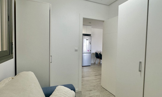 Resale - Apartment / flat - Orihuela Costa - Villamartín