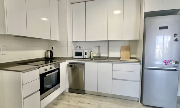 Resale - Apartment / flat - Orihuela Costa - Villamartín