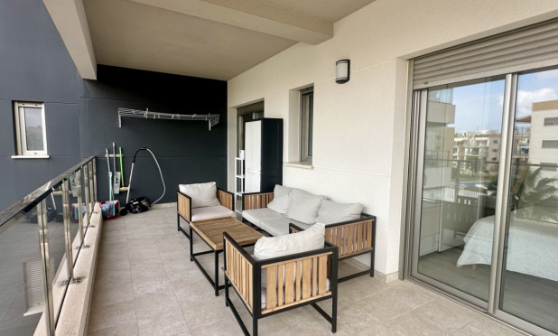 Resale - Apartment / flat - Orihuela Costa - Villamartín