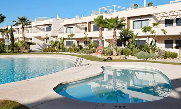 Resale - Apartment / flat - Torrevieja - La Veleta