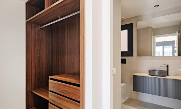Resale - Apartment / flat - Torrevieja - La Veleta