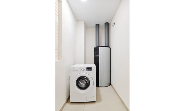 Resale - Apartment / flat - Torrevieja - La Veleta