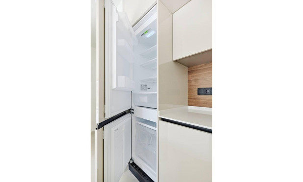 Resale - Apartment / flat - Torrevieja - La Veleta