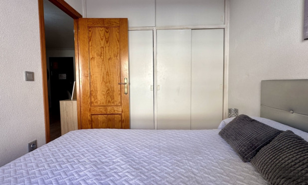 Reventa - Apartamento / piso - Torrevieja