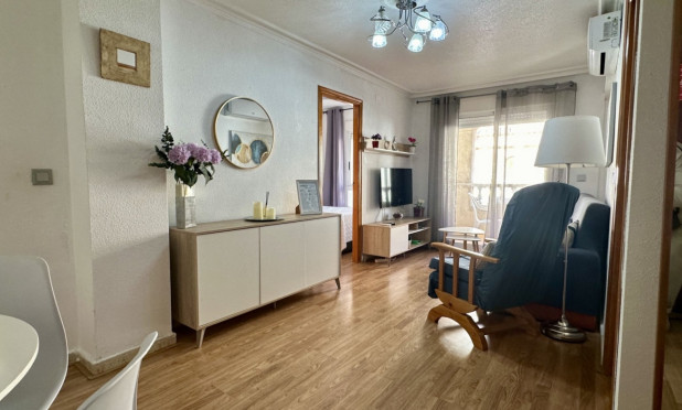 Reventa - Apartamento / piso - Torrevieja
