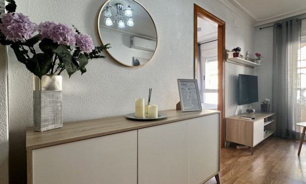 Reventa - Apartamento / piso - Torrevieja