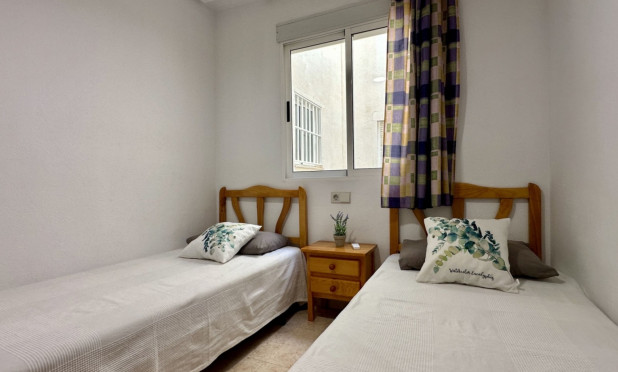 Reventa - Apartamento / piso - Torrevieja
