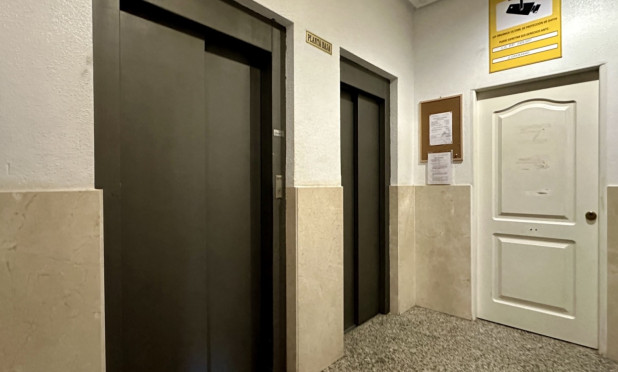 Reventa - Apartamento / piso - Torrevieja