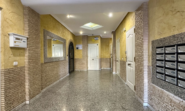 Reventa - Apartamento / piso - Torrevieja