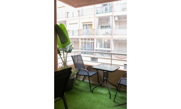 Reventa - Apartamento / piso - Torrevieja