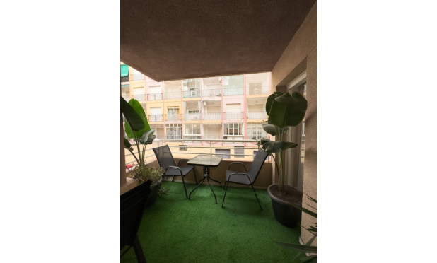 Reventa - Apartamento / piso - Torrevieja