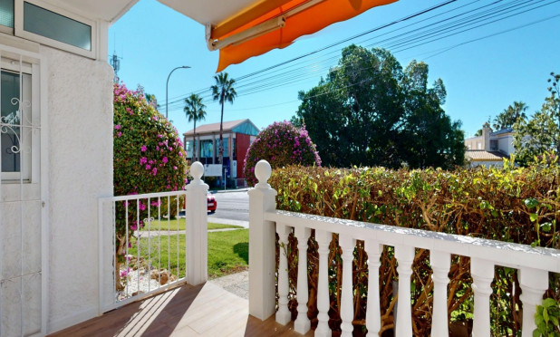 Resale - Apartment / flat - Orihuela Costa - Villamartín