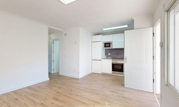 Resale - Apartment / flat - Orihuela Costa - Villamartín